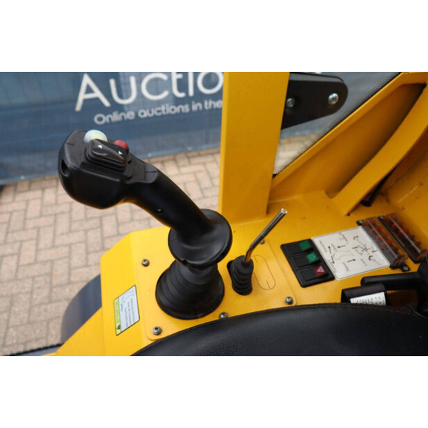 2020 Eurotrac W12-CIF-49303590