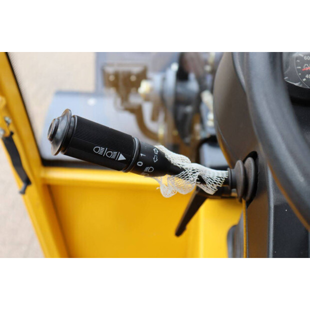2020 Eurotrac W12-CIF-49303597