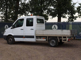 2010-mercedes-benz-310cdi-49304067