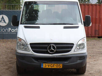 2010-mercedes-benz-310cdi-49304072