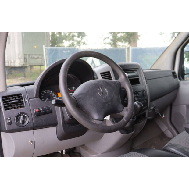 2010 Mercedes-Benz 310CDI-49304090