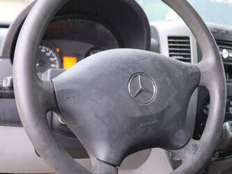 2010-mercedes-benz-310cdi-49304092