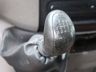 2010-mercedes-benz-310cdi-49304095