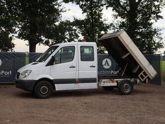 2010-mercedes-benz-310cdi-49304110