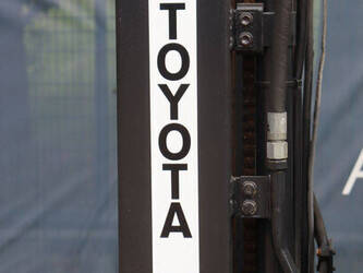 2003-toyota-42-7fgf25-1493500-49304375