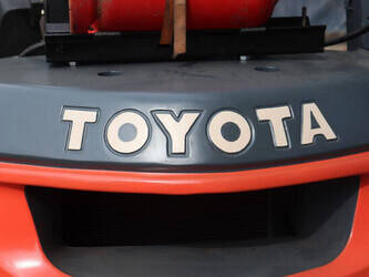 2003-toyota-42-7fgf25-1493500-49304380