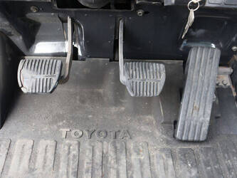 2003-toyota-42-7fgf25-1493500-49304385