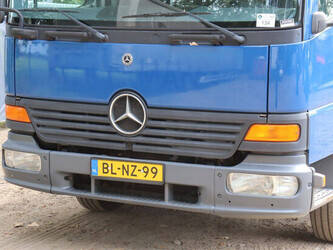 2001-mercedes-benz-970-02-49304448