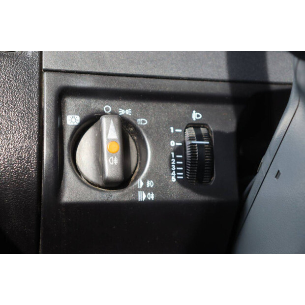 2001 مرسيدس بنز 970.02-49304490