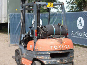 1998-toyota-42-6fgf25-1493503-49304499