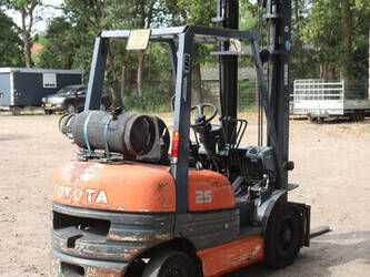 1998-toyota-42-6fgf25-1493503-49304501