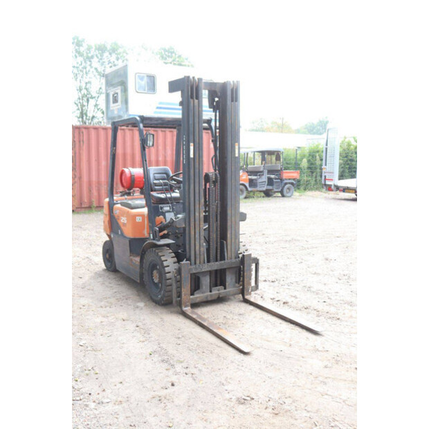 2009 دووسان G25G-49304575