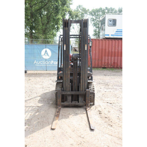 2009 دووسان G25G-49304576