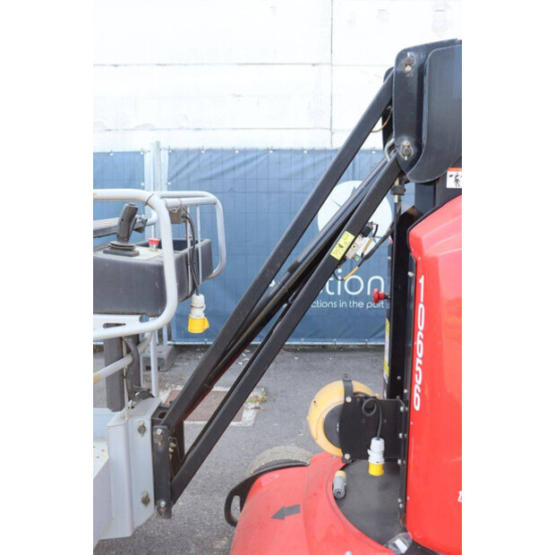 2017 Manitou 100 VJR-49304950