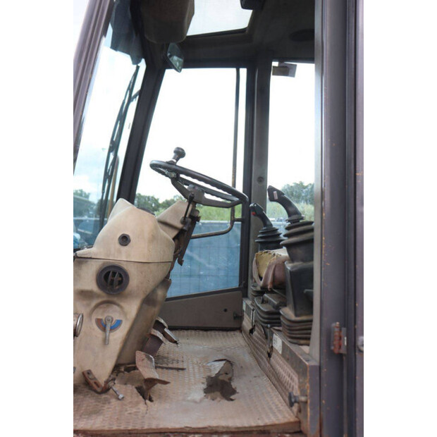 2002 احلامن AZ85t-49304988