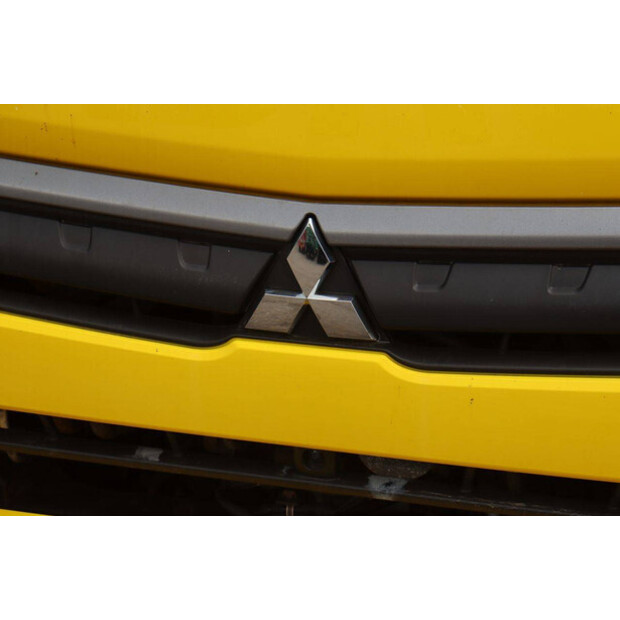2024 MITSUBISHI 7C18-49305017