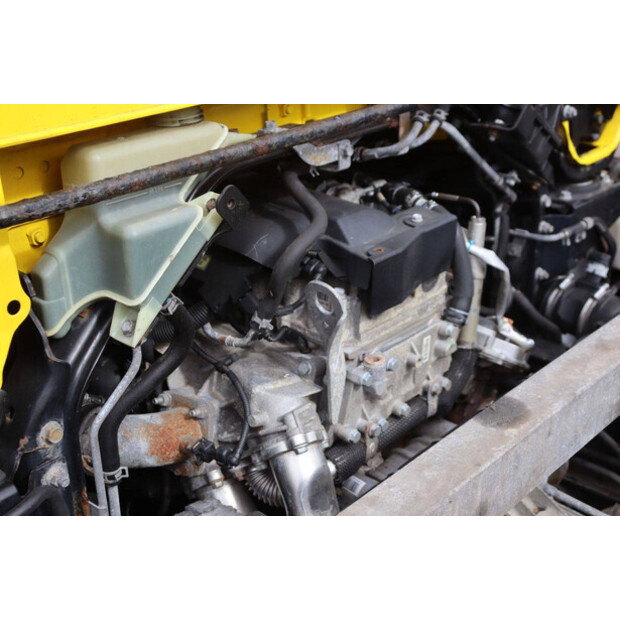 2024 MITSUBISHI 7C18-49305046