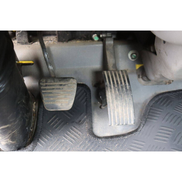 2024 MITSUBISHI 7C18-49305051