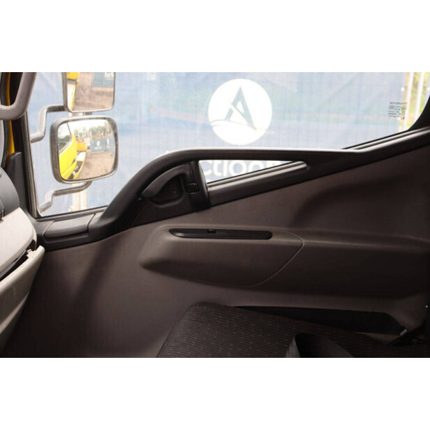 2024 MITSUBISHI 7C18-49305053