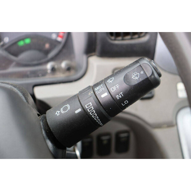 2024 MITSUBISHI 7C18-49305057