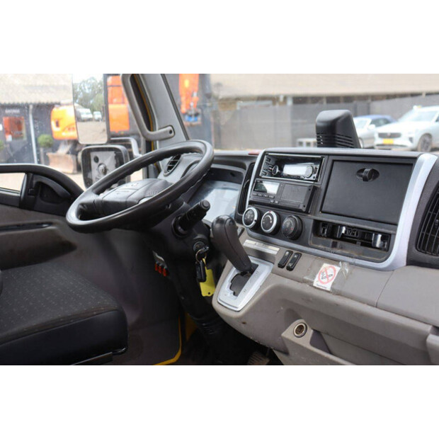 2024 MITSUBISHI 7C18-49305063