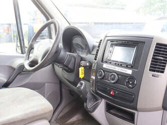2009-volkswagen-crafter-1493524-49305369