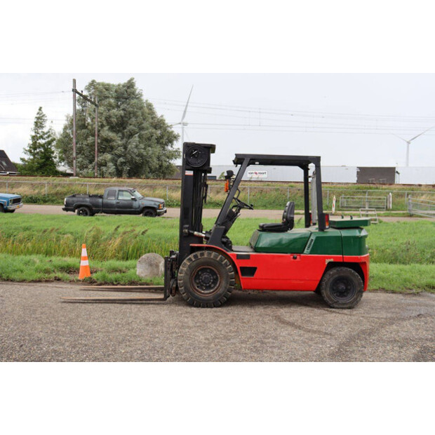 1996 Caterpillar DP40-49305531
