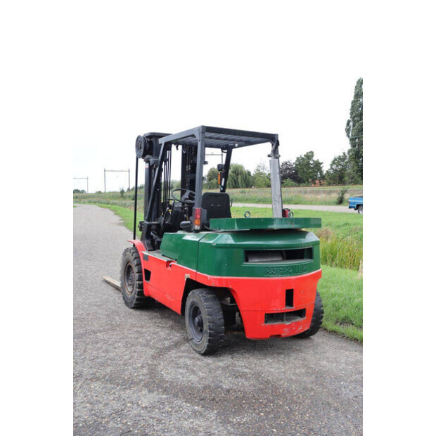 1996 Caterpillar DP40-49305533