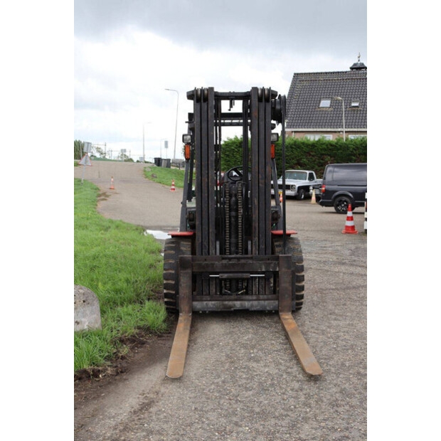 1996 Caterpillar DP40-49305537