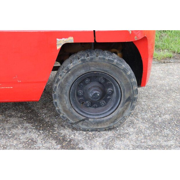 1996 Caterpillar DP40-49305542