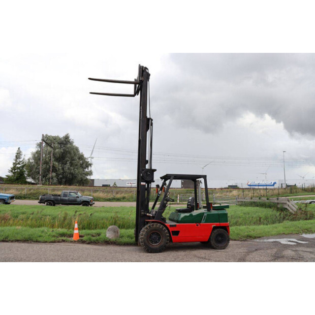 1996 Caterpillar DP40-49305562