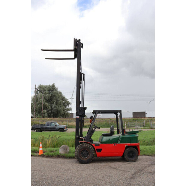 1996 Caterpillar DP40-49305563