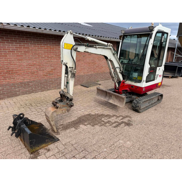 TAKEUCHI TB016-49305735