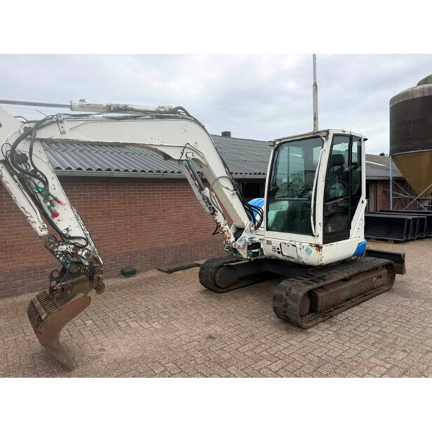 2014 اي اتش اي 65VX2-49305766
