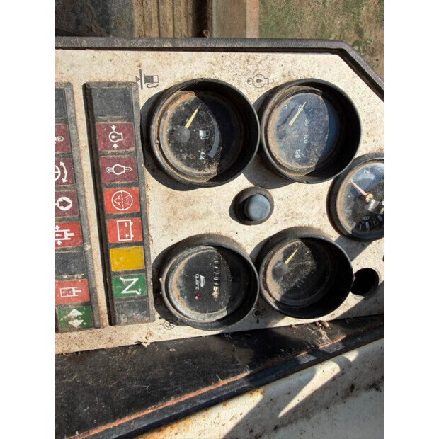 1989 ليبهير A902-49305774