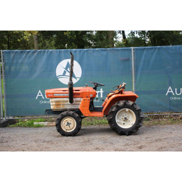KUBOTA B1400DT-49306120