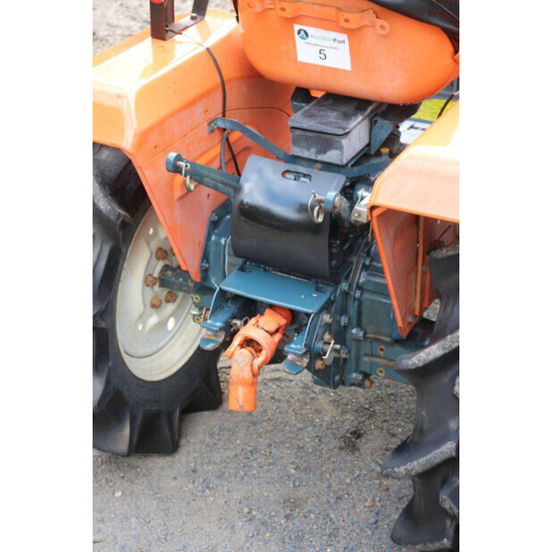 KUBOTA B1400DT-49306137