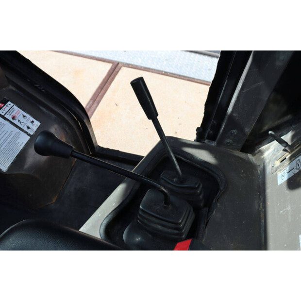 2005 Manitou MH25-4T-49308580