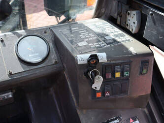 2005-manitou-mh25-4t-1493632-49308581