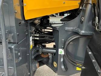 2022-komatsu-8-1493703-49309951