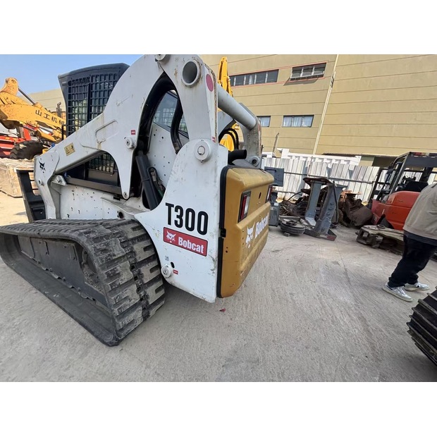 2023 BOBCAT T300-49312125