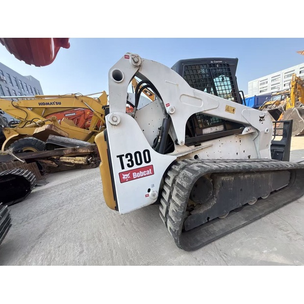 2023 BOBCAT T300-49312128