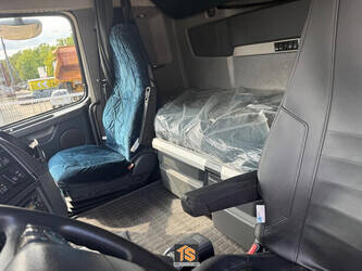 2011-volvo-fh-460-1493750-49312155