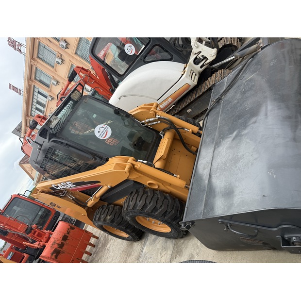 2023 CASE 420HD-49312542