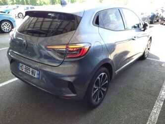 renault-clio-1493774-49314815