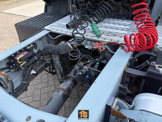 2014-scania-r490-1493899-49321191