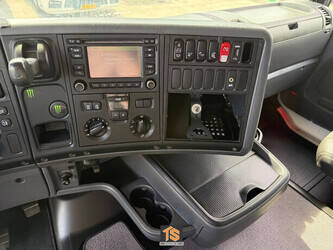 2014-scania-r490-1493899-49321204