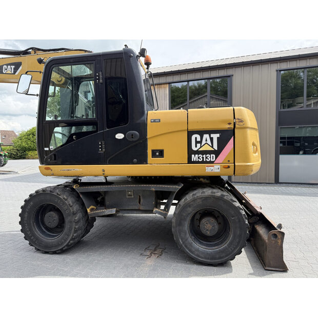 2010 Caterpillar M313D-49321910