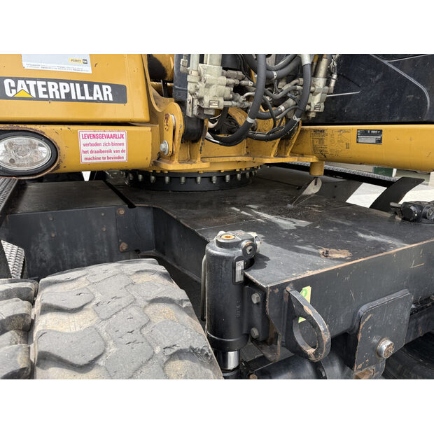 2010 Caterpillar M313D-49321924