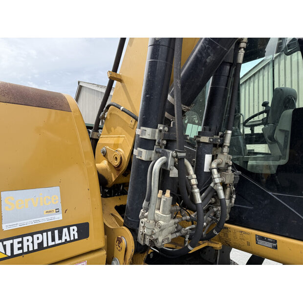 2010 Caterpillar M313D-49321925